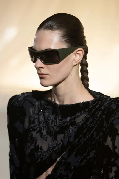 Look 80